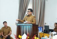 Bupati Barito Utara H. Shalahuddin, S.T., M.T. menyampaikan sambutan saat Musyawarah Perencanaan Pembangunan (Musrenbang) RKPD Tahun 2027 Kecamatan Teweh Selatan di Aula Kecamatan Teweh Selatan, Senin (9/2/2026).