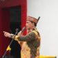 Bupati Barito Utara H. Shalahuddin, S.T., M.T. menyampaikan arahan saat apel pagi bersama jajaran Dinas Perumahan Rakyat, Kawasan Permukiman dan Pertanahan (Perkimtan) Kabupaten Barito Utara di Muara Teweh, Kamis (12/2/2026).