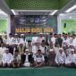 Bupati Barito Utara H. Shalahuddin, S.T., M.T. didampingi Wakil Bupati Felix Sonadie Y. Tingan, A.Md, Sekretaris Daerah Drs. Muhlis, M.A.P., unsur Forkopimda, tokoh agama, dan masyarakat, foto bersama usai peresmian Masjid Nurul Iman yang dirangkai dengan Safari Ramadan di Desa Lemo I, Kecamatan Teweh Tengah, Selasa (10/3/2026).