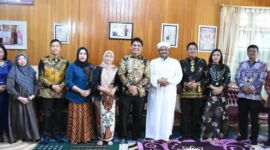 Bupati Barito Utara, H. Shalahuddin, bersama Wakil Bupati Felix Sonadie Y. Tingan, serta jajaran Pemerintah Kabupaten Barito Utara, melakukan silaturahmi dengan tokoh masyarakat setempat pada hari kedua Idul Fitri 1447 Hijriah di Muara Teweh.