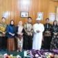 Bupati Barito Utara, H. Shalahuddin, bersama Wakil Bupati Felix Sonadie Y. Tingan, serta jajaran Pemerintah Kabupaten Barito Utara, melakukan silaturahmi dengan tokoh masyarakat setempat pada hari kedua Idul Fitri 1447 Hijriah di Muara Teweh.