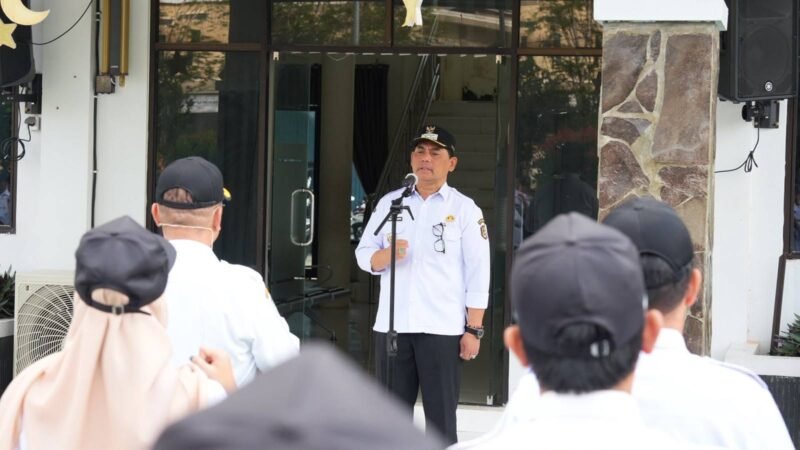 Pemerintah Kabupaten Barito Utara menggelar apel pagi di Dinas PUPR untuk memperkuat disiplin ASN, Rabu (3/6/2026).