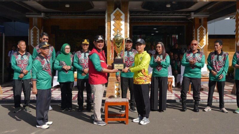 Bupati Barito Utara, H. Shalahuddin, resmi membuka Festival Budaya Iya Mulik Bengkang Turan (FB IMBT) 2026.  Rabu (24/6/2026).