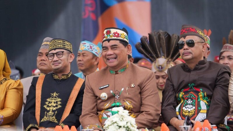 upati Barito Utara, H. Shalahuddin, menegaskan pentingnya menjaga warisan budaya saat mendampingi kontingen Barut di FBIM 2026, Minggu (17/5/2026). 