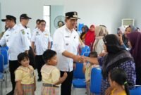 Bupati Barito Utara, H. Shalahuddin, mengajak masyarakat memanfaatkan Gerakan Pangan Murah On The Road di Desa Kandui, Rabu (20/5/2026)
